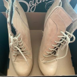 Lace up leather Booties